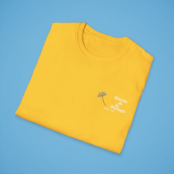 Camiseta básica Rincón de la Biznaga – Algodón ético, logo blanco