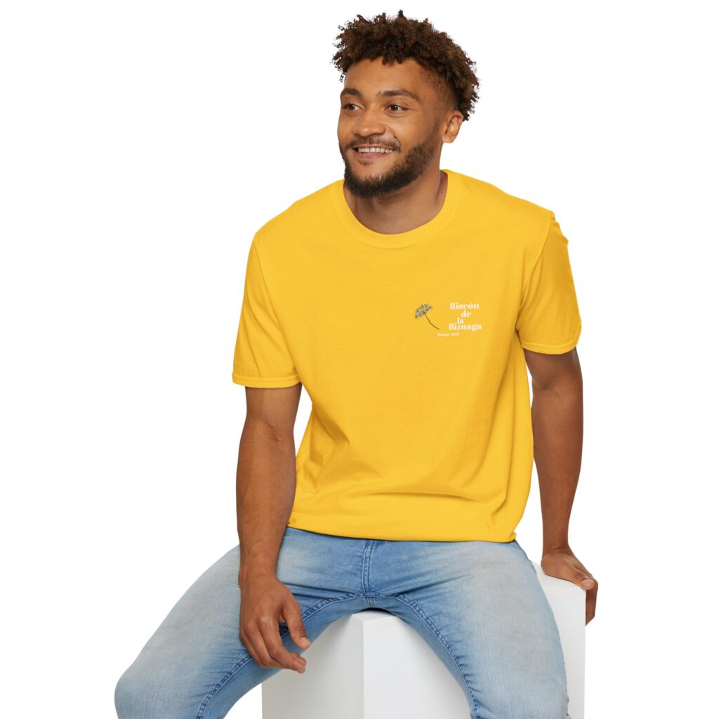 Camiseta básica Rincón de la Biznaga – Algodón ético, logo blanco