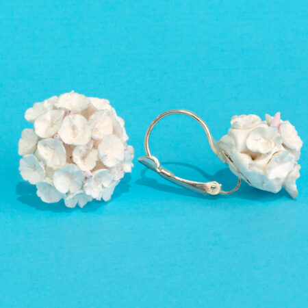 Pendientes Biznaga de porcelana – Hechos a mano en Málaga